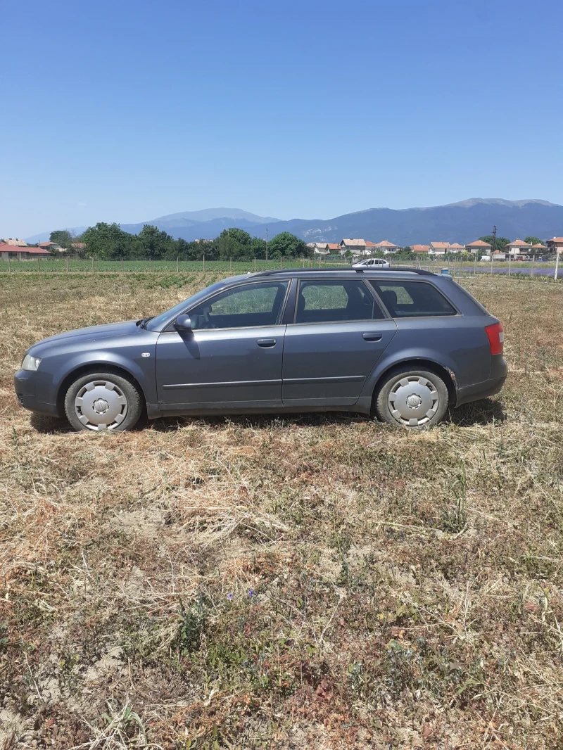 Audi A4 1.9 136 кс климатроник, снимка 3 - Автомобили и джипове - 51930475