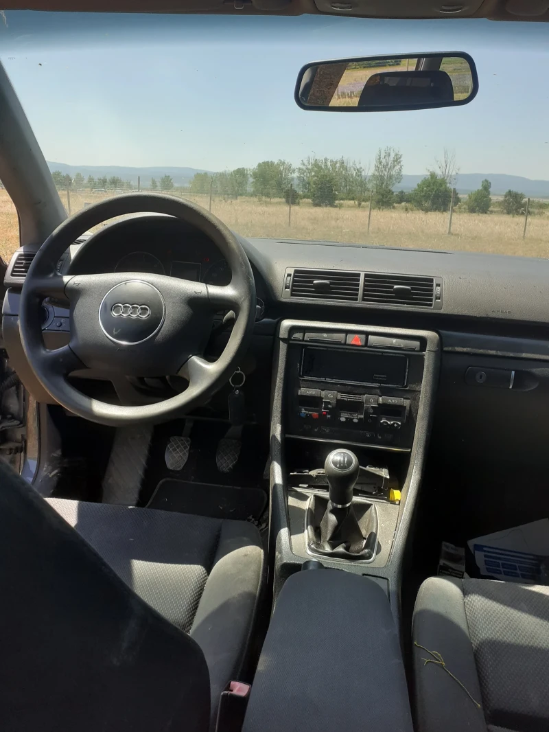 Audi A4 1.9 136 кс климатроник, снимка 9 - Автомобили и джипове - 51930475