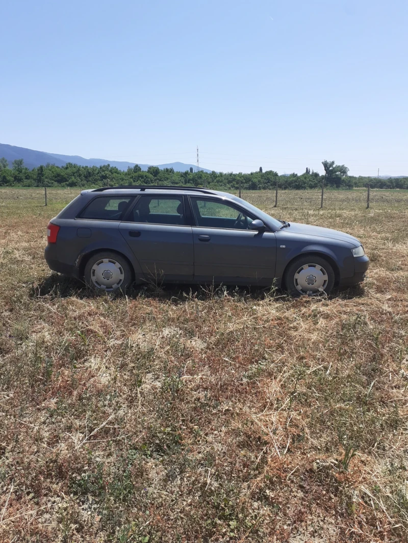 Audi A4 1.9 136 кс климатроник, снимка 2 - Автомобили и джипове - 51930475