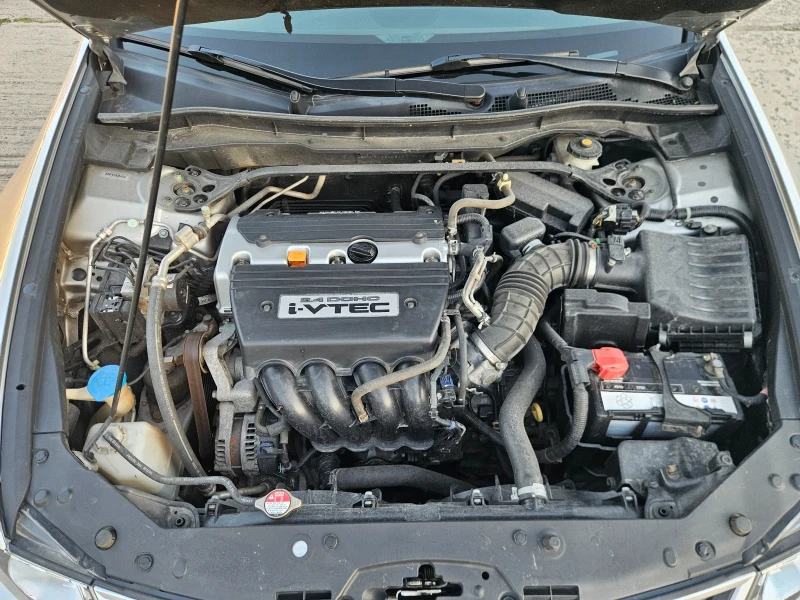 Honda Accord 2.4  DISTRONIC, снимка 16 - Автомобили и джипове - 52257931