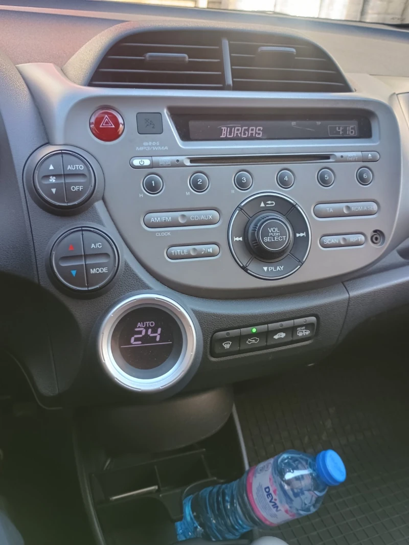 Honda Jazz, снимка 6 - Автомобили и джипове - 52632352