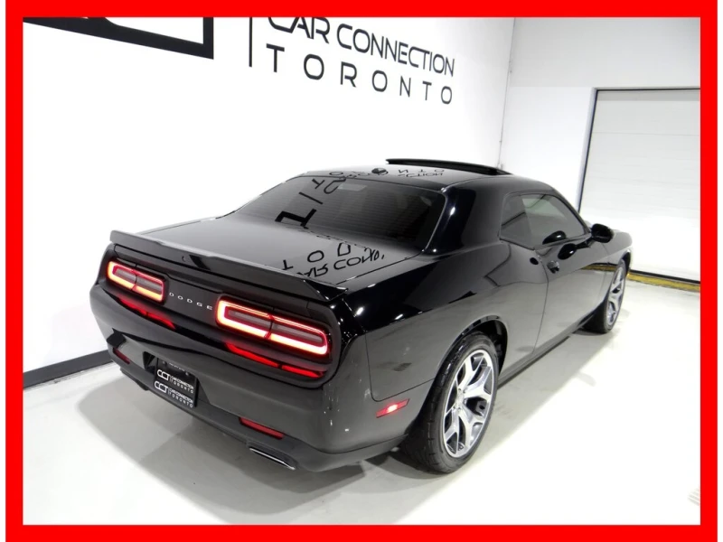 Dodge Challenger * АВТО КРЕДИТ* ЦЕНА ДО БГ * СЕРВИЗНА ИСТОРИЯ * , снимка 5 - Автомобили и джипове - 52754586