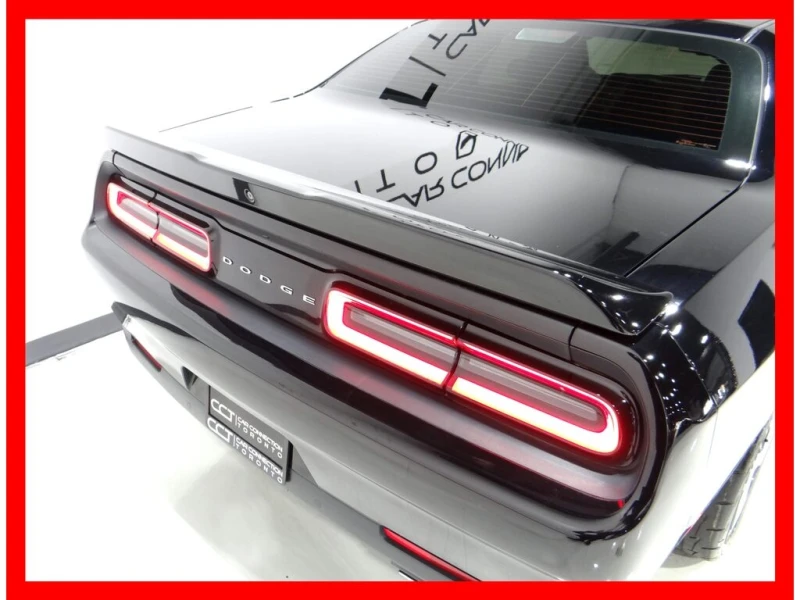 Dodge Challenger * АВТО КРЕДИТ* ЦЕНА ДО БГ * СЕРВИЗНА ИСТОРИЯ * , снимка 9 - Автомобили и джипове - 52754586