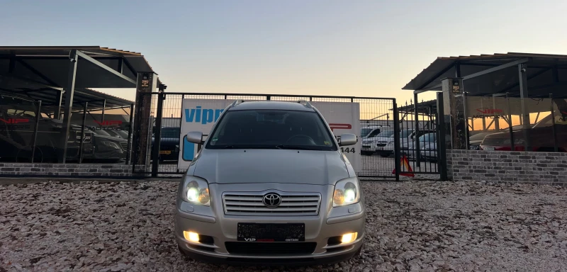 Toyota Avensis 2.2D-4D XENON/PODGREV/KLIMATRONIK/6sk/UNIKAT, снимка 2 - Автомобили и джипове - 52797902
