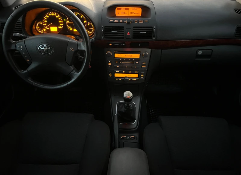Toyota Avensis 2.2D-4D XENON/PODGREV/KLIMATRONIK/6sk/UNIKAT, снимка 15 - Автомобили и джипове - 52797902