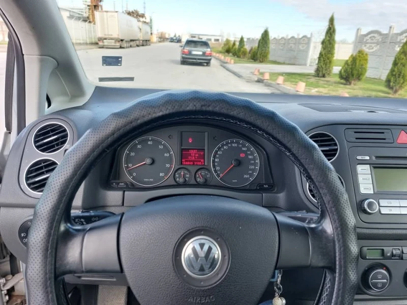 VW Golf Plus 1.6i, снимка 7 - Автомобили и джипове - 52947044