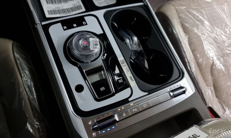 Kia Carnival, снимка 9 - Автомобили и джипове - 53023833