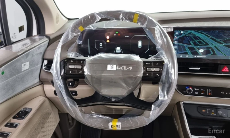 Kia Carnival, снимка 13 - Автомобили и джипове - 53023833