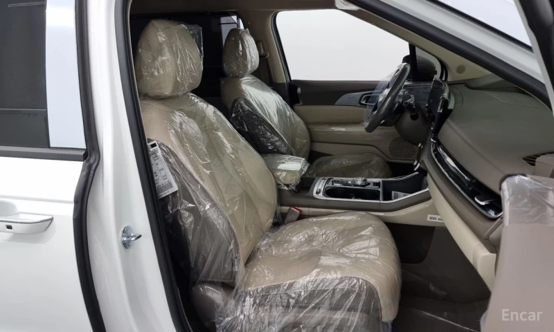 Kia Carnival, снимка 10 - Автомобили и джипове - 53023833