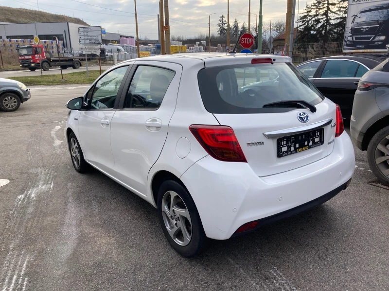 Toyota Yaris 1.5 Hibrid Avtomat EVRO 6 120000 km Originalni, снимка 4 - Автомобили и джипове - 53328630