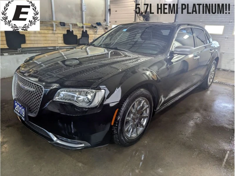 Chrysler 300c PLATINUM EDITION 5.7 HEMI * * CARFAX * * 