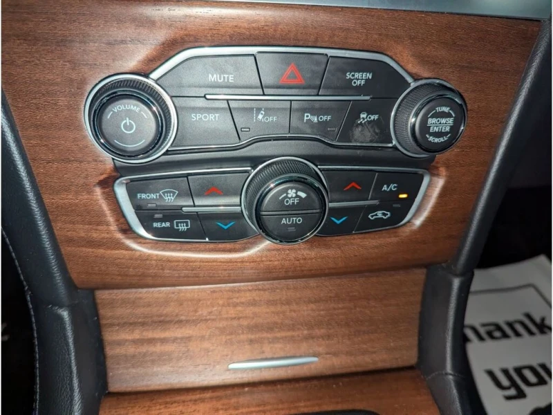 Chrysler 300c PLATINUM EDITION 5.7 HEMI * * CARFAX * * , снимка 9 - Автомобили и джипове - 53360433