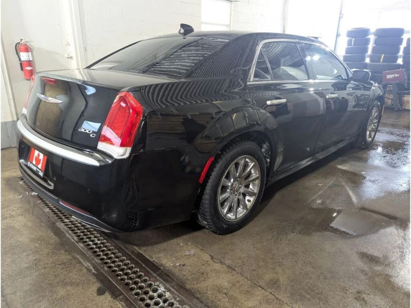 Chrysler 300c PLATINUM EDITION 5.7 HEMI * * CARFAX * * , снимка 3 - Автомобили и джипове - 53360433