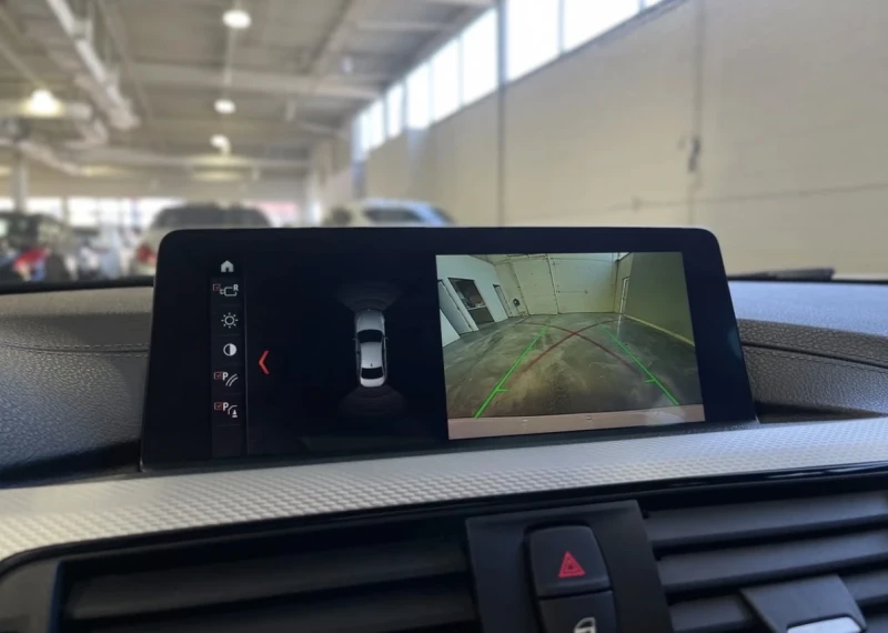 BMW 330 М Пакет * Head Up * Камера * Сервизна История * , снимка 9 - Автомобили и джипове - 53569578