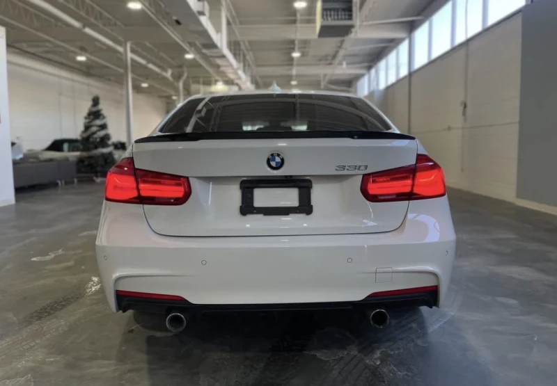 BMW 330 М Пакет * Head Up * Камера * Сервизна История * , снимка 4 - Автомобили и джипове - 53569578