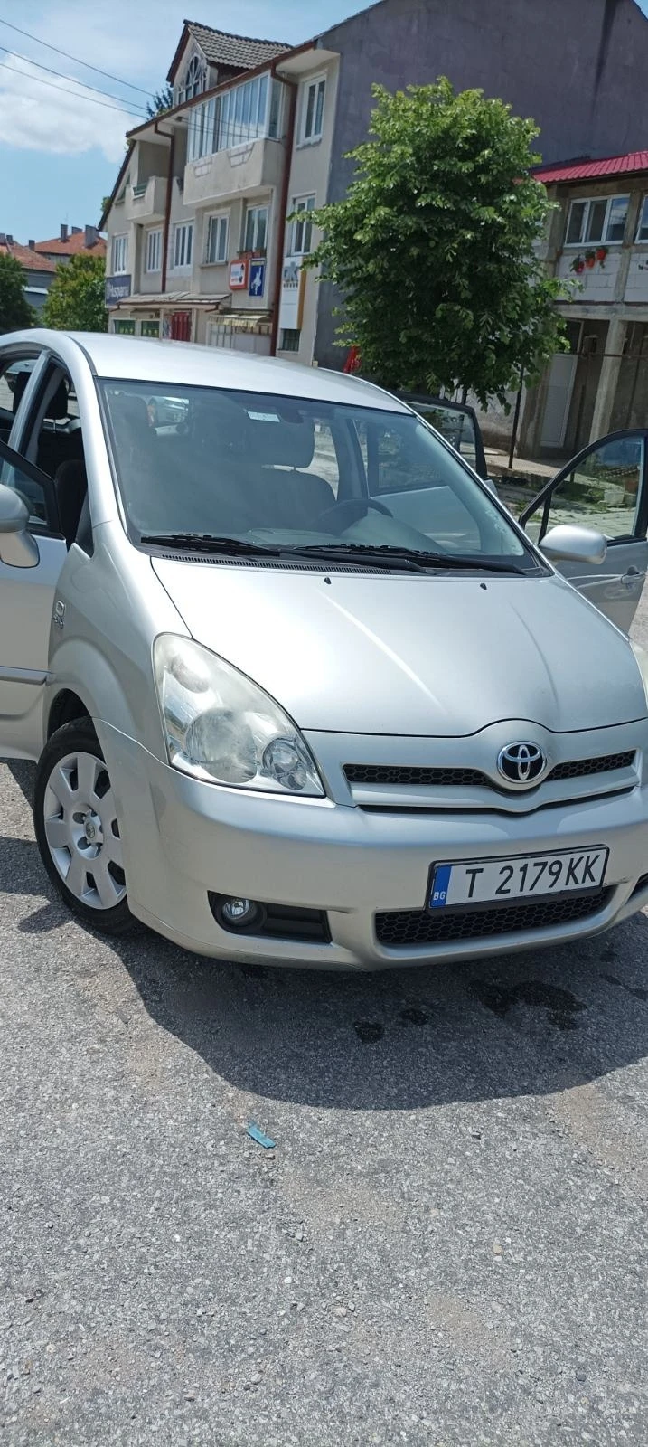 Toyota Corolla verso, снимка 1 - Автомобили и джипове - 47223620