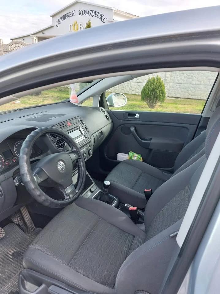 VW Golf Plus 1.6i, снимка 6 - Автомобили и джипове - 52947044