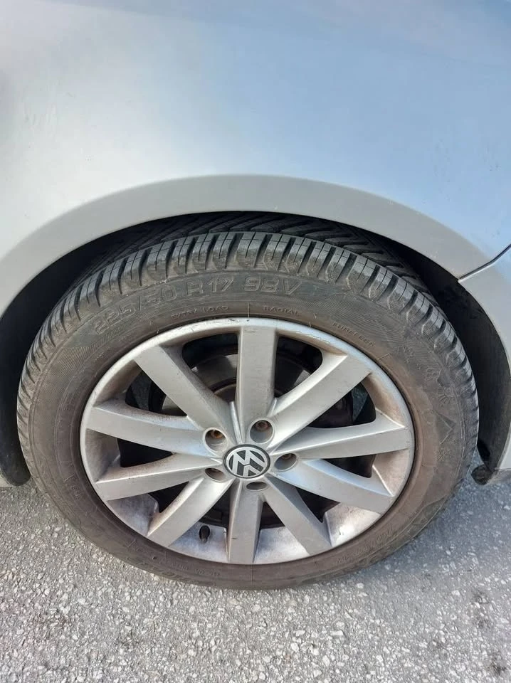 VW Golf Plus 1.6i, снимка 5 - Автомобили и джипове - 52947044