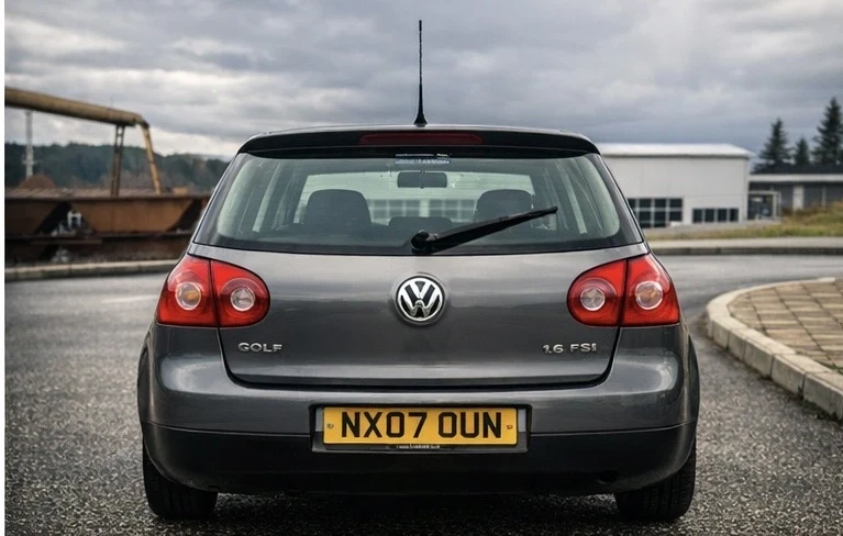 VW Golf, снимка 4 - Автомобили и джипове - 53394321