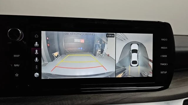 Kia K5 * HEAD UP * ДИСТРОНИК * ОБДУХВАНЕ * 360 * ПАНОРАМА, снимка 6 - Автомобили и джипове - 55474286