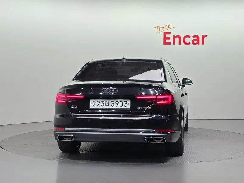 Audi A4 2.0 TFSI Premium - САМО 30% АВАНС, снимка 4 - Автомобили и джипове - 55621596