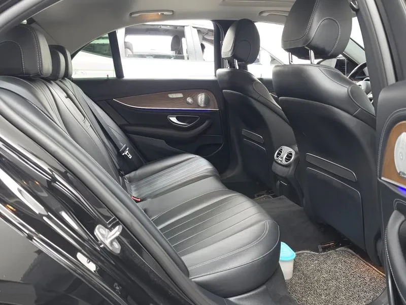 Mercedes-Benz E 300 Exclusive, снимка 12 - Автомобили и джипове - 55883652