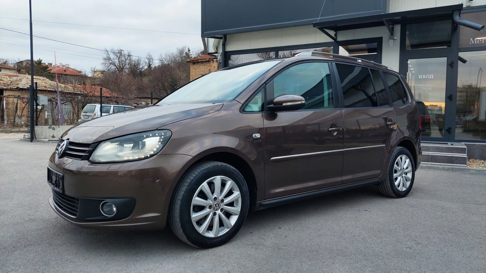 VW Touran 2.0TDi DSG 6SP-FULL OPT.-TOP SUST.-VNOS DE-LIZING - изображение 3