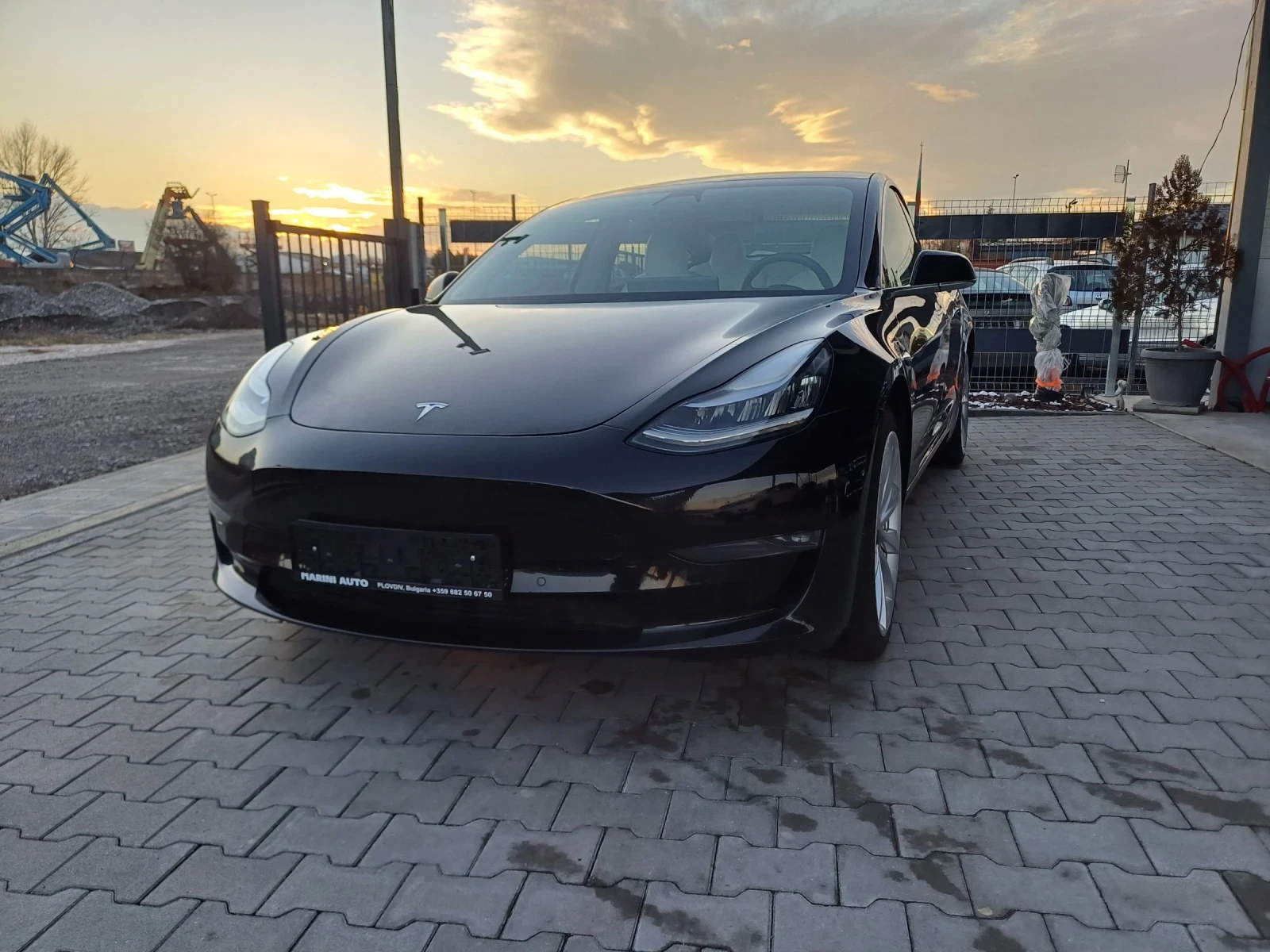 Tesla Model 3 Premium Long Range 4x4 Pano Гаранция  - изображение 9