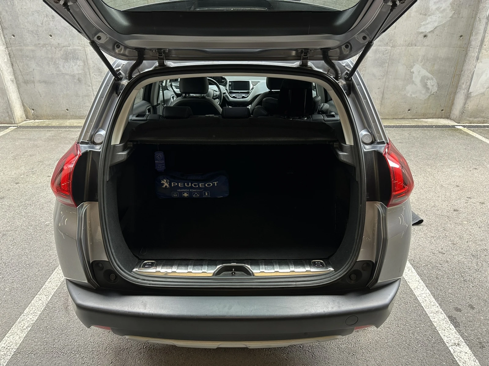 Peugeot 2008 Allure 1.2 e-THP 110 EAT6 - изображение 7