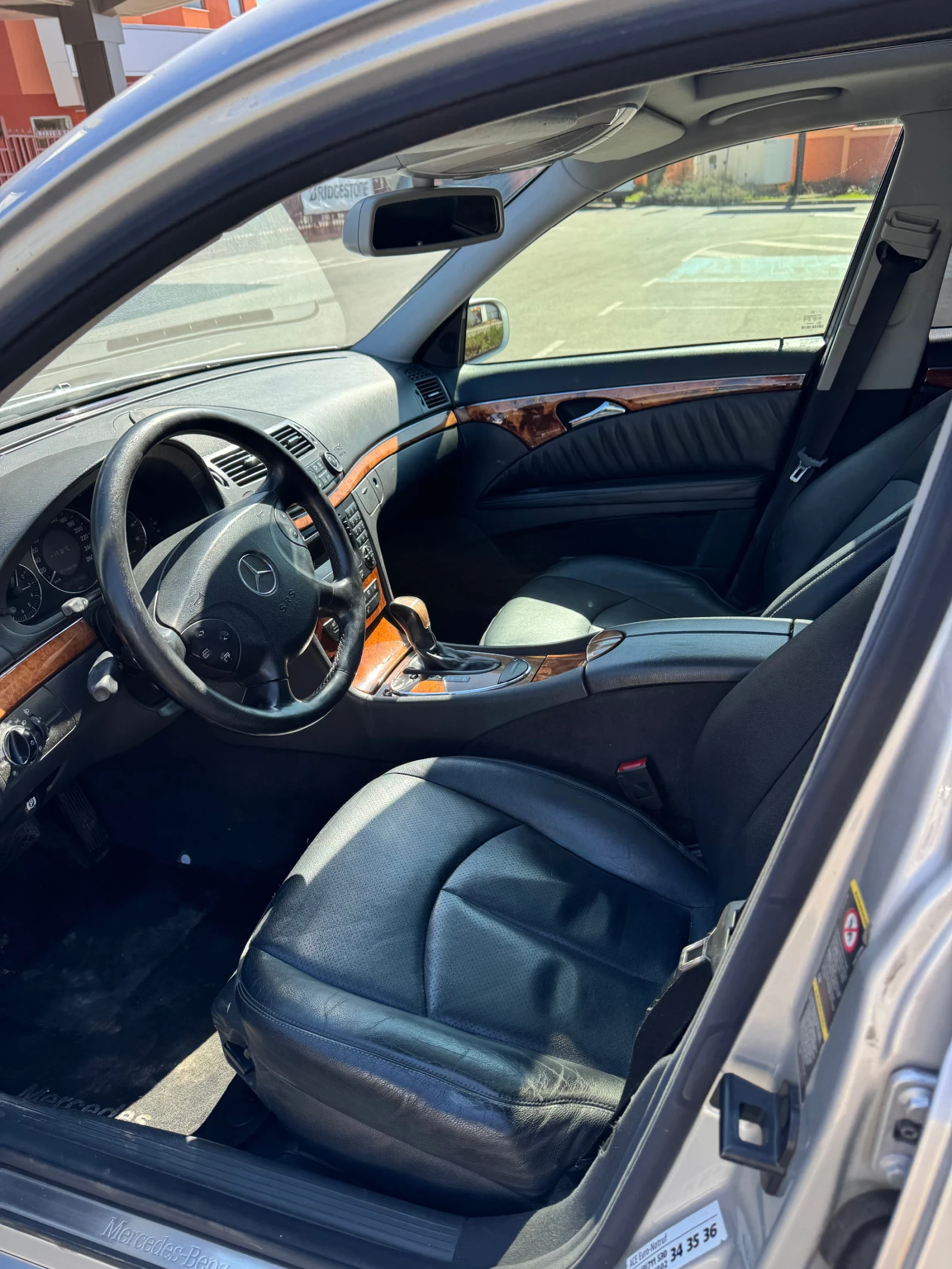 Mercedes-Benz E 320  - изображение 6