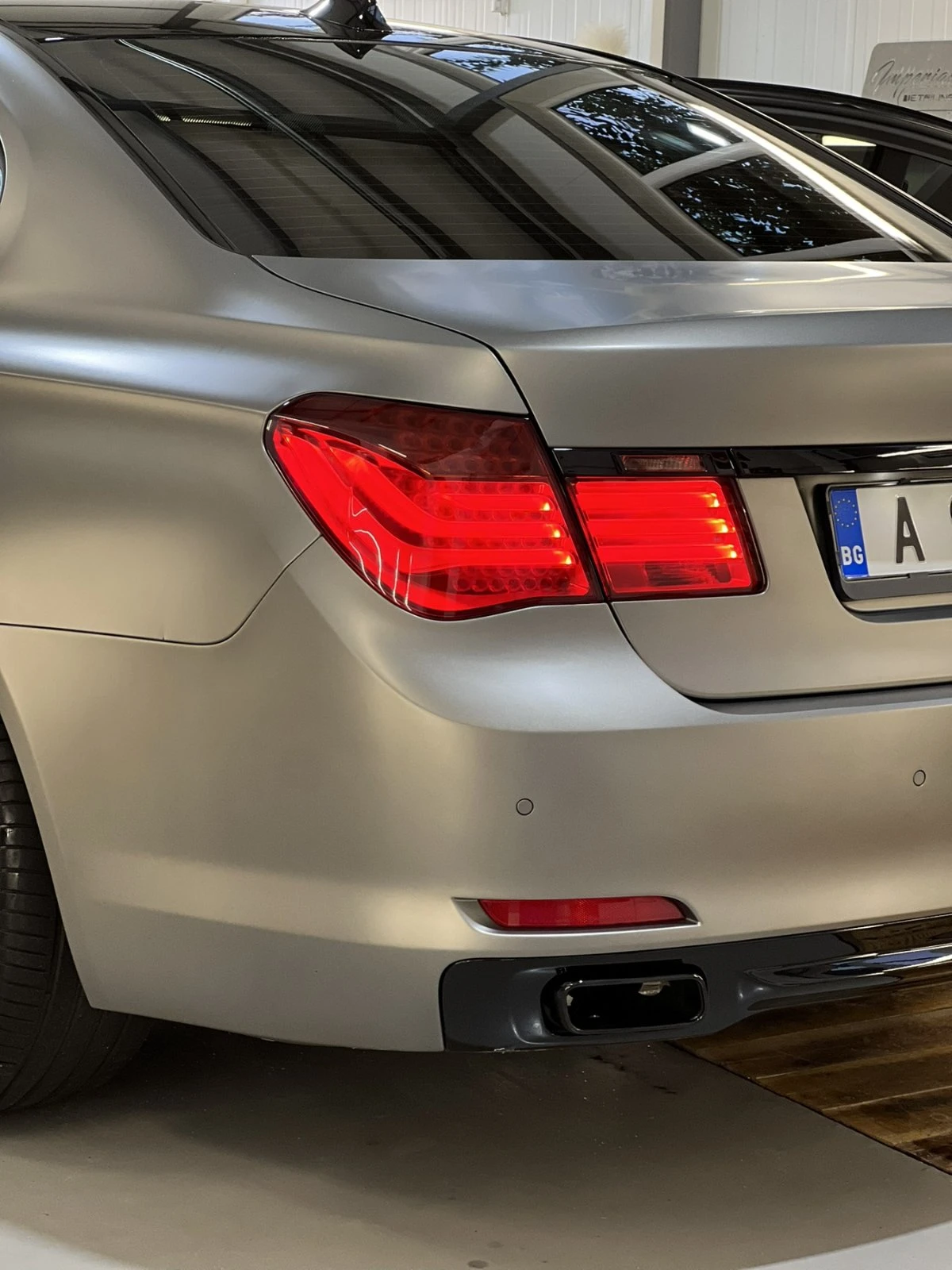 BMW 750 BMW 750i xdrive individual  - изображение 2