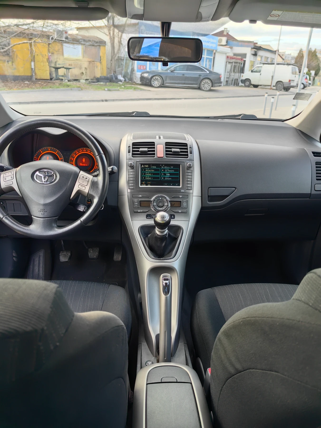 Toyota Auris 2.0 D | Mobile.bg � ����������� 15