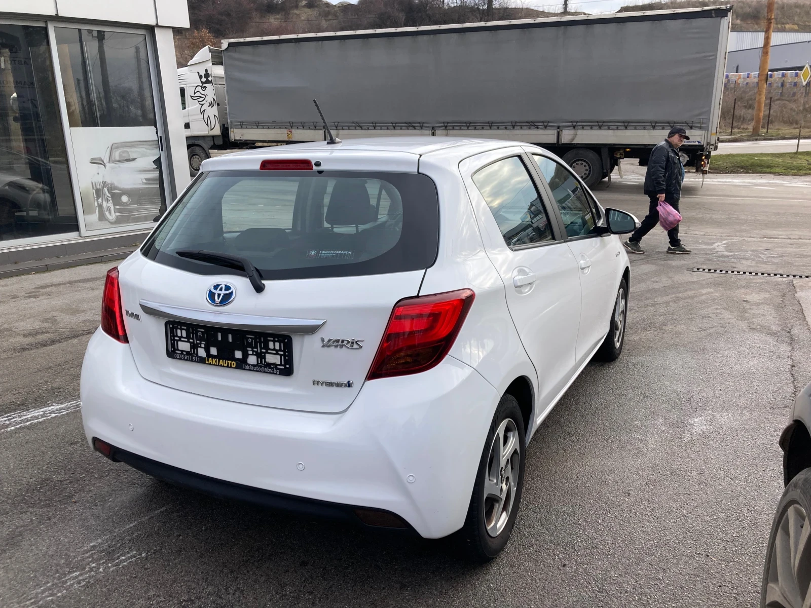 Toyota Yaris 1.5 Hibrid Avtomat EVRO 6 120000 km Originalni - изображение 3