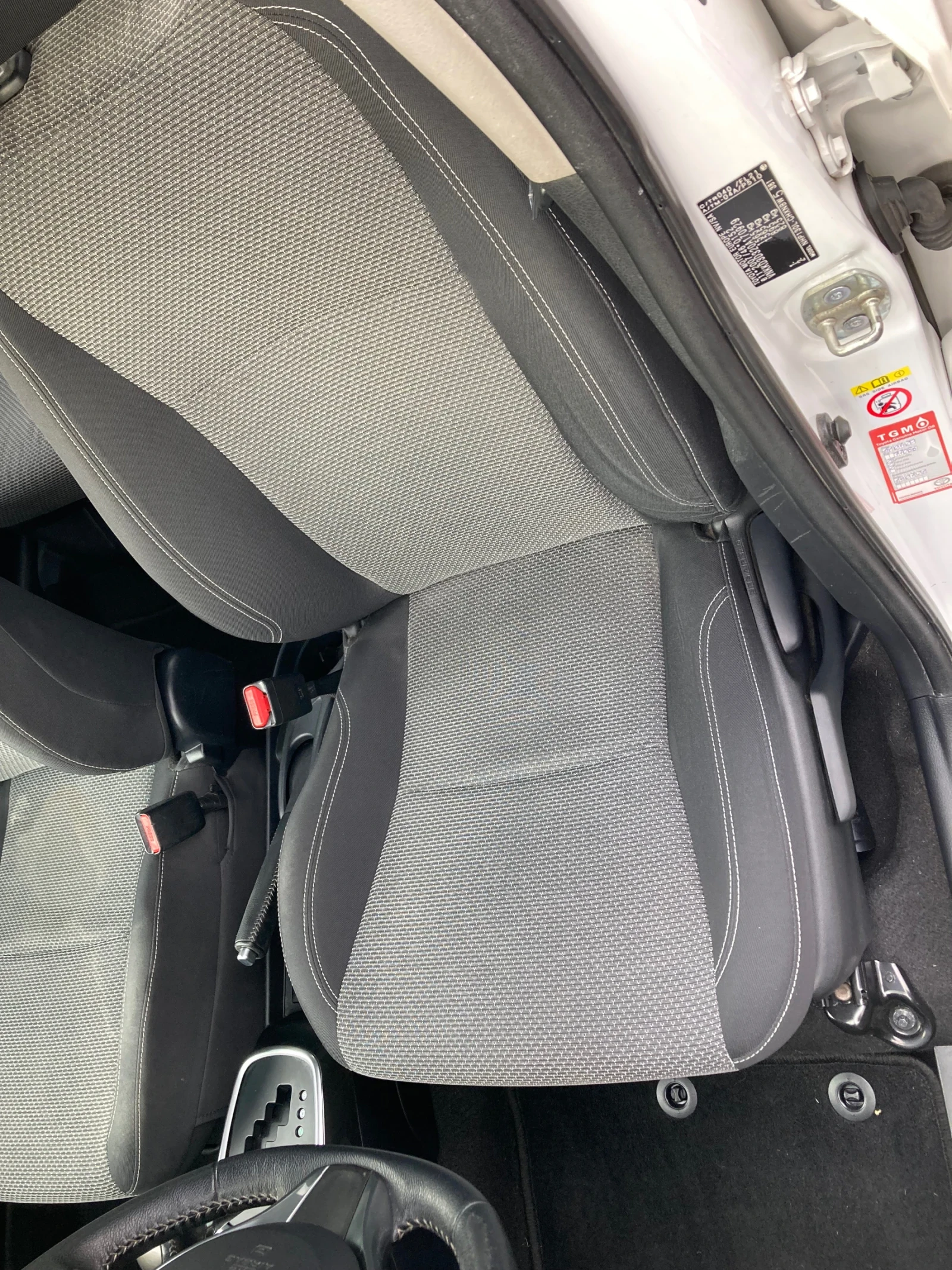 Toyota Yaris 1.5 Hibrid Avtomat EVRO 6 120000 km Originalni - изображение 6