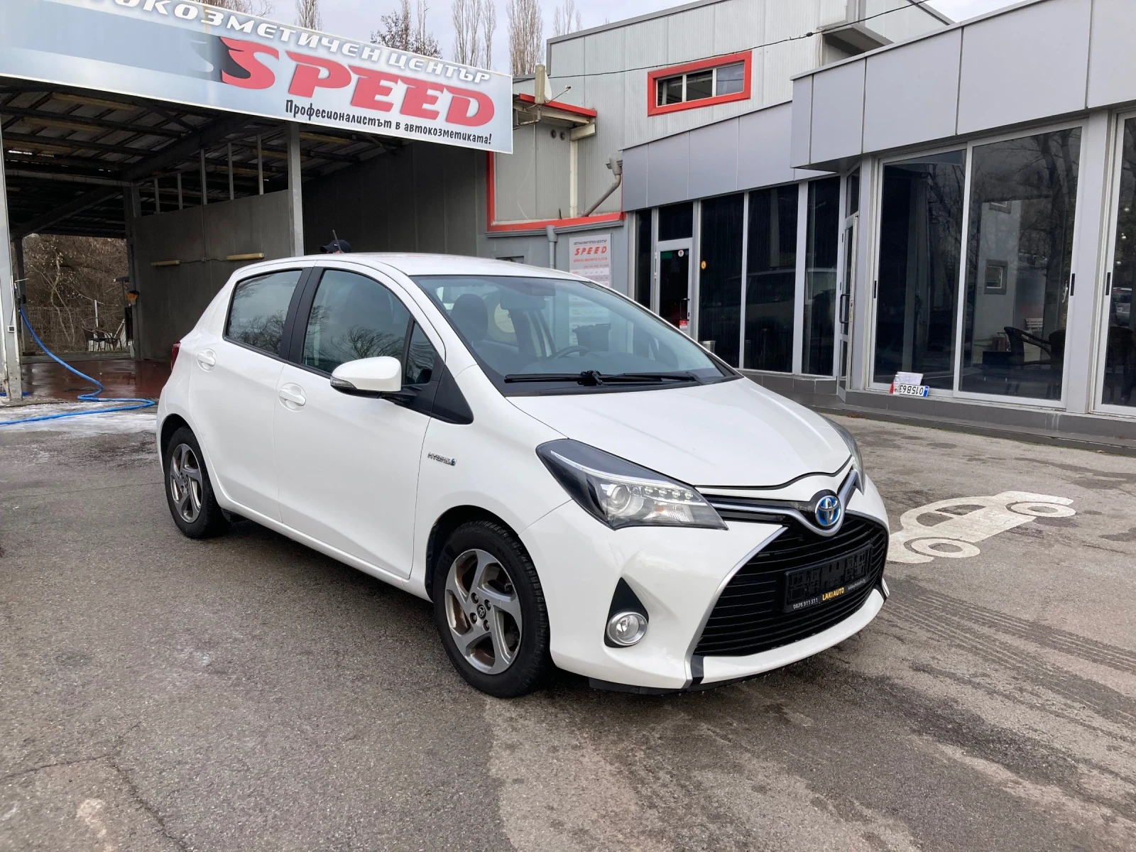 Toyota Yaris 1.5 Hibrid Avtomat EVRO 6 120000 km Originalni - изображение 2