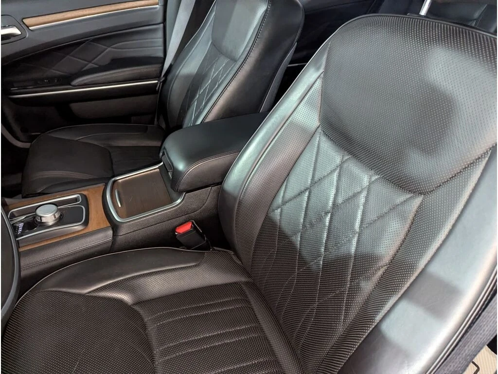 Chrysler 300c PLATINUM EDITION 5.7 HEMI * * CARFAX * *  | Mobile.bg � ����������� 11