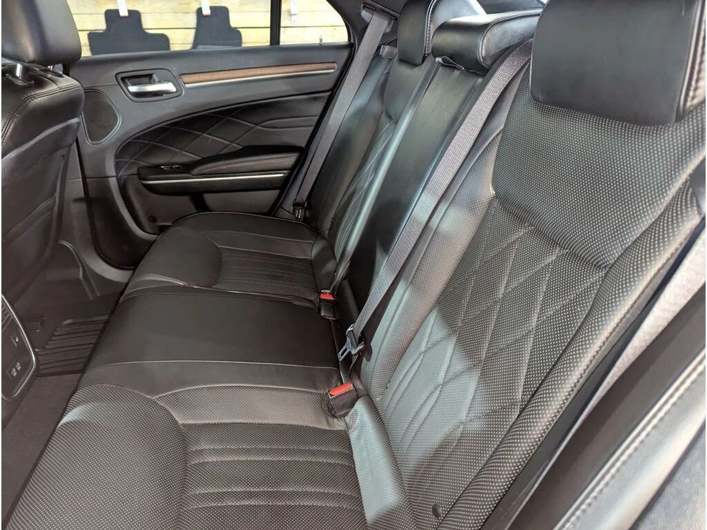 Chrysler 300c PLATINUM EDITION 5.7 HEMI * * CARFAX * *  | Mobile.bg � ����������� 12