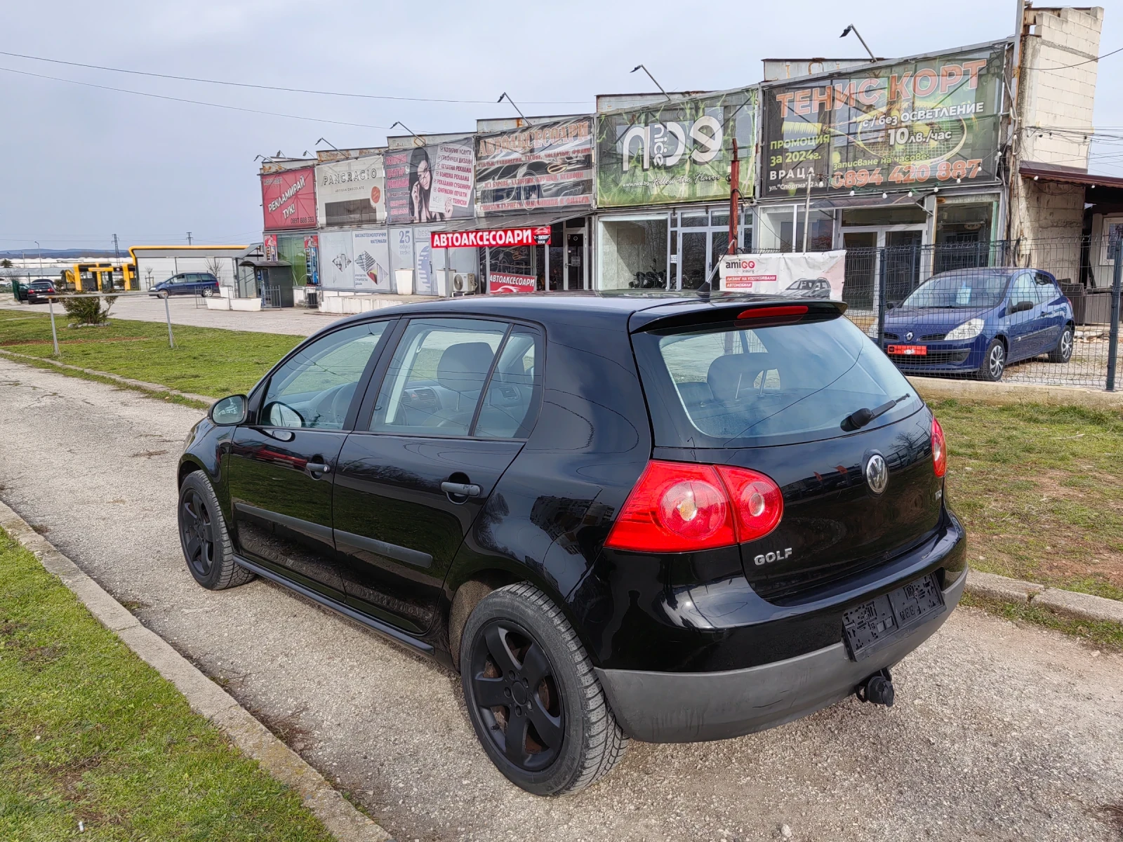 VW Golf 1.9tdi  90ps Navi, снимка 6 - Автомобили и джипове - 53709563