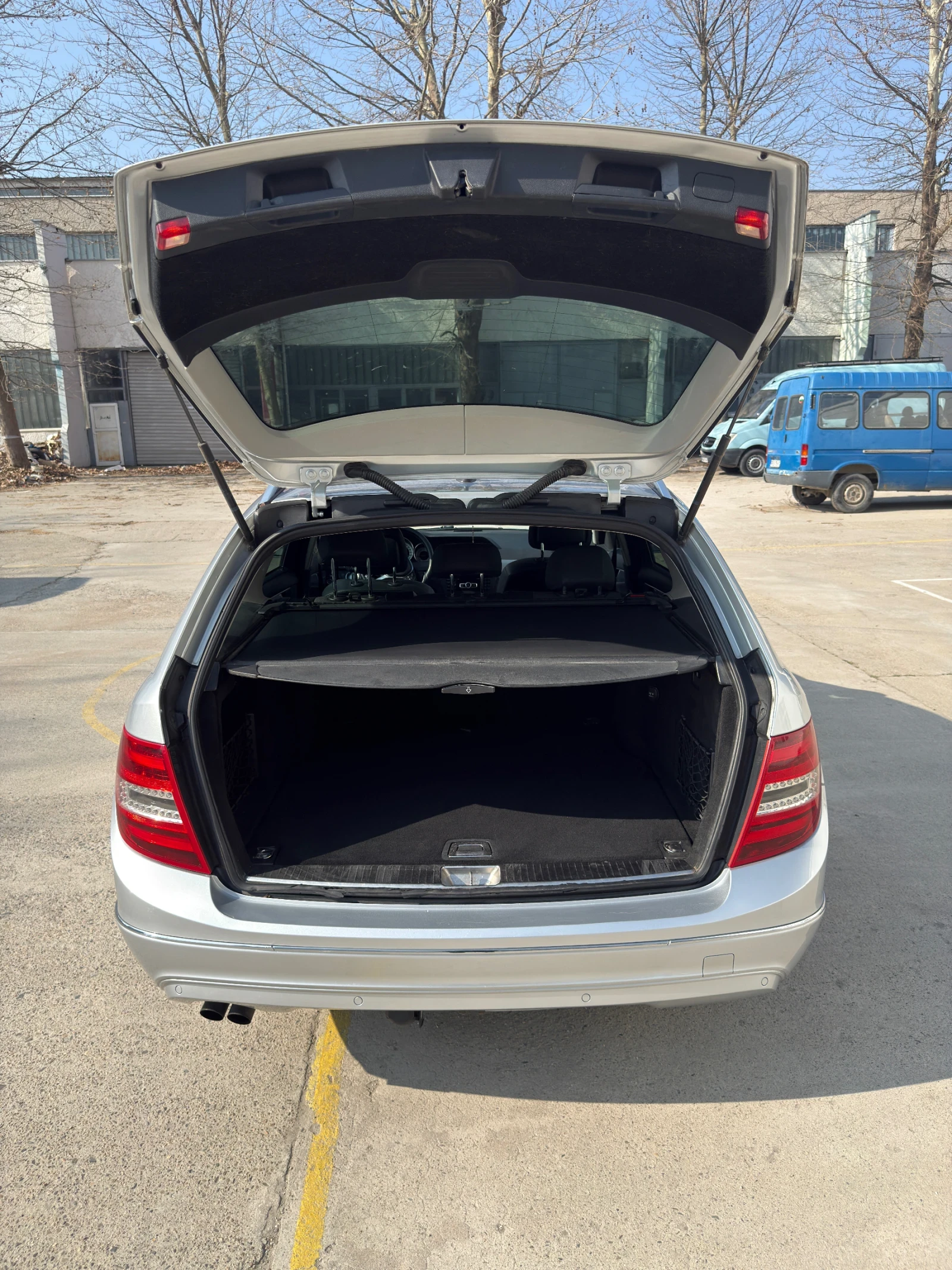 Mercedes-Benz C 200, снимка 15 - Автомобили и джипове - 53755606