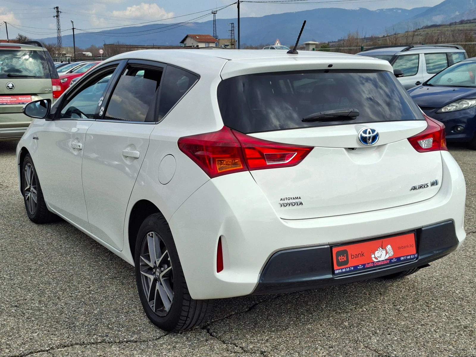 Toyota Auris 1, 8 i Hibrid - изображение 7