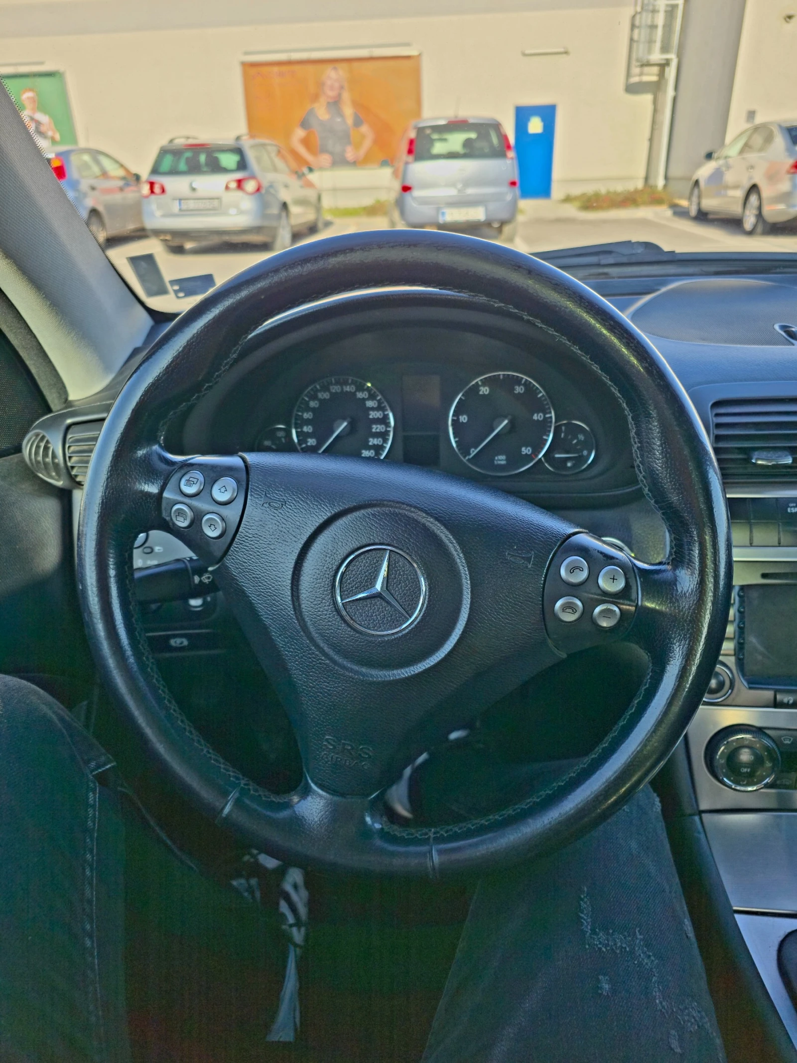 Mercedes-Benz C 220 Facelift , снимка 11 - Автомобили и джипове - 53848940