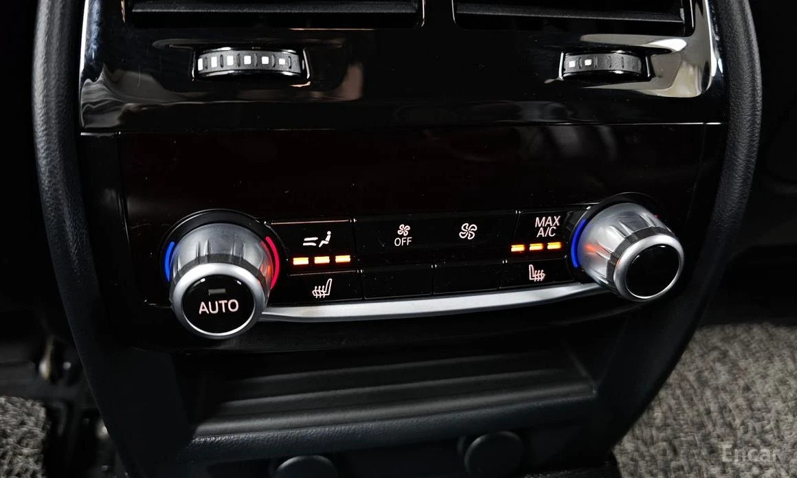 BMW 530 i XDRIVE* MPACK* HEAD-UP* AMBIENT* 360 CAM* ОБДУХ, снимка 17 - Автомобили и джипове - 53987123