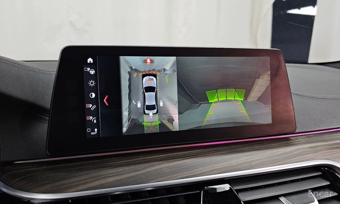 BMW 530 i XDRIVE* MPACK* HEAD-UP* AMBIENT* 360 CAM* ОБДУХ, снимка 14 - Автомобили и джипове - 53987123