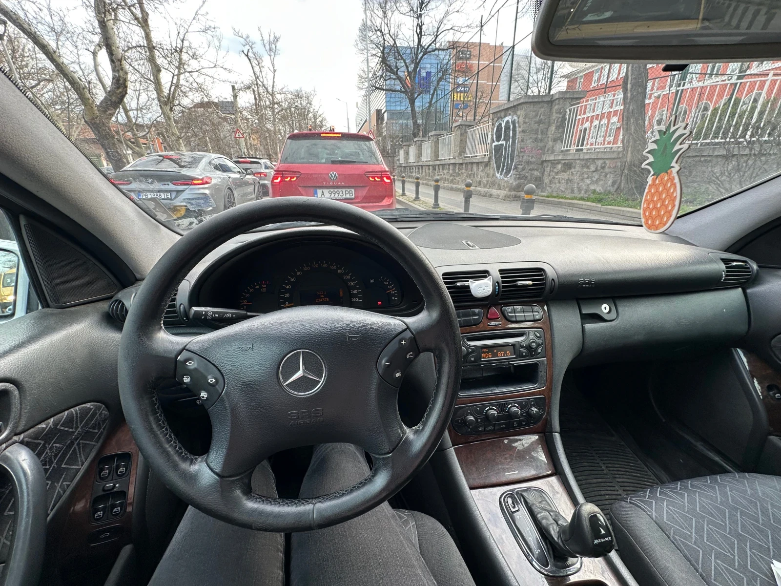 Mercedes-Benz C 220, снимка 5 - Автомобили и джипове - 54020481