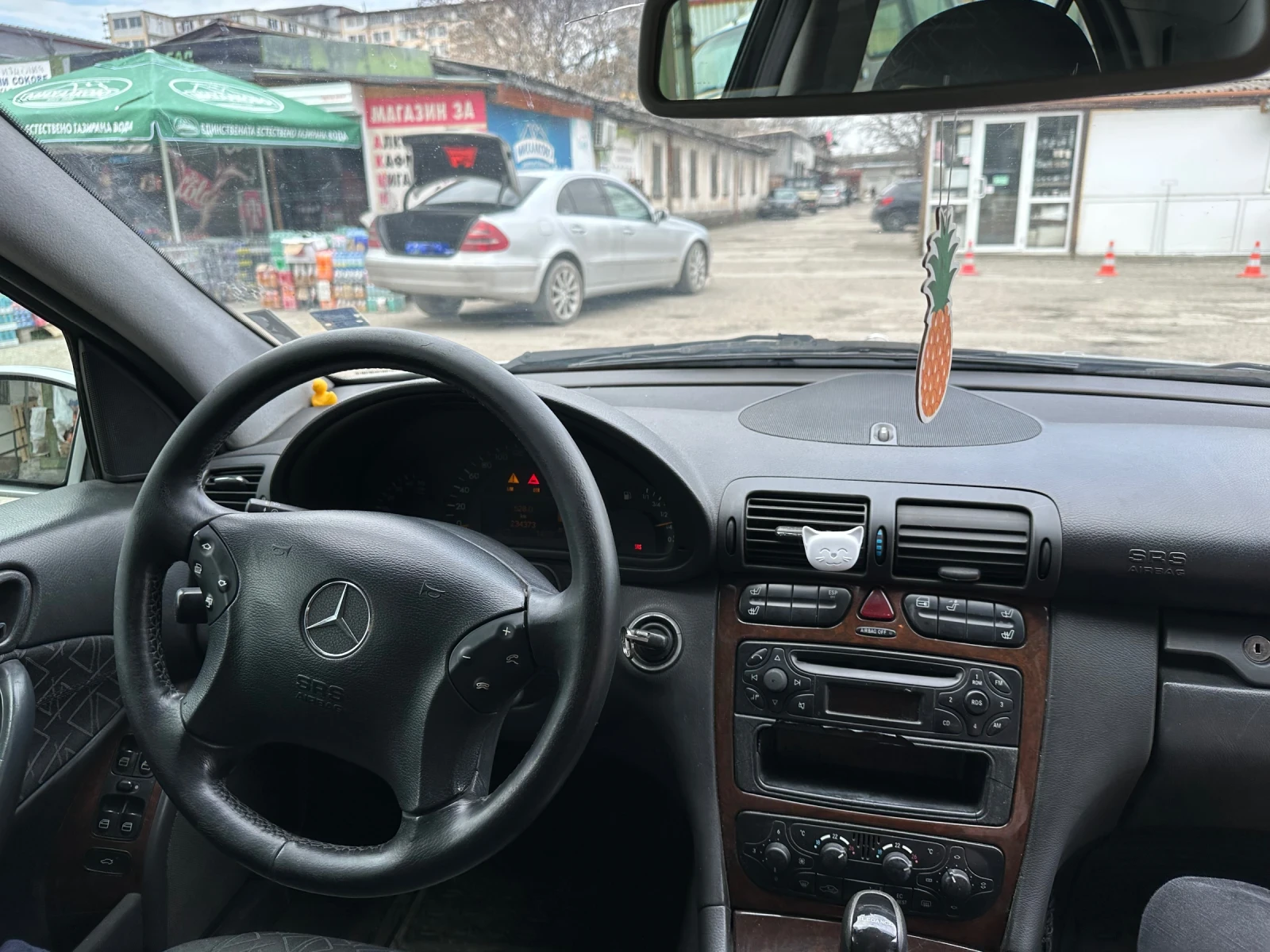 Mercedes-Benz C 220, снимка 8 - Автомобили и джипове - 54020481