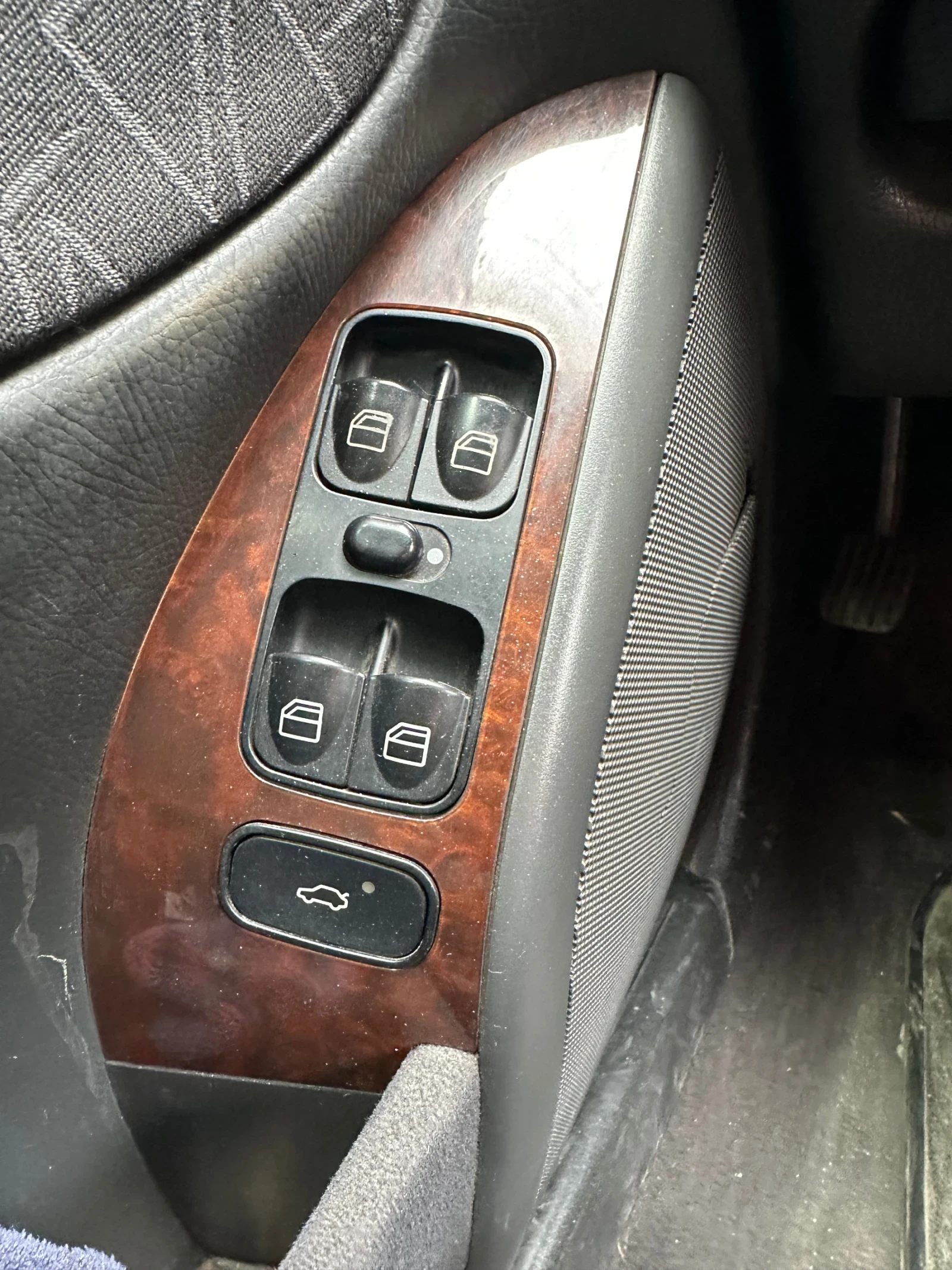 Mercedes-Benz C 220, снимка 7 - Автомобили и джипове - 54020481