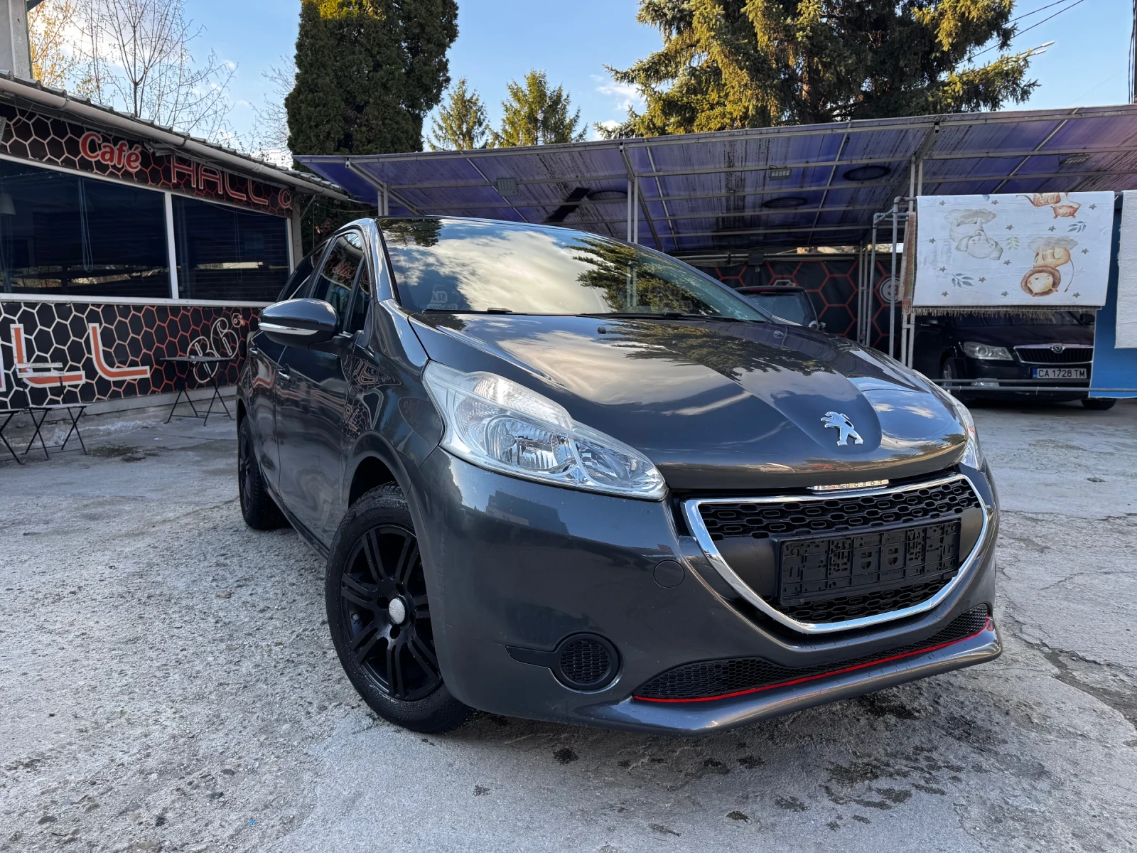 Peugeot 208, снимка 9 - Автомобили и джипове - 54156912