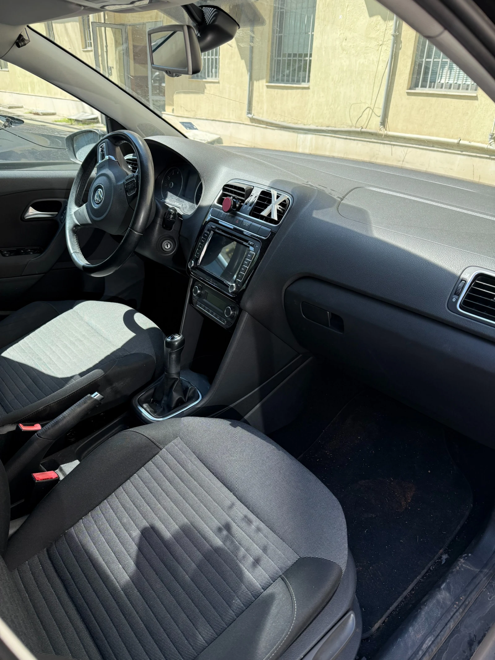 VW Polo, снимка 6 - Автомобили и джипове - 54271698