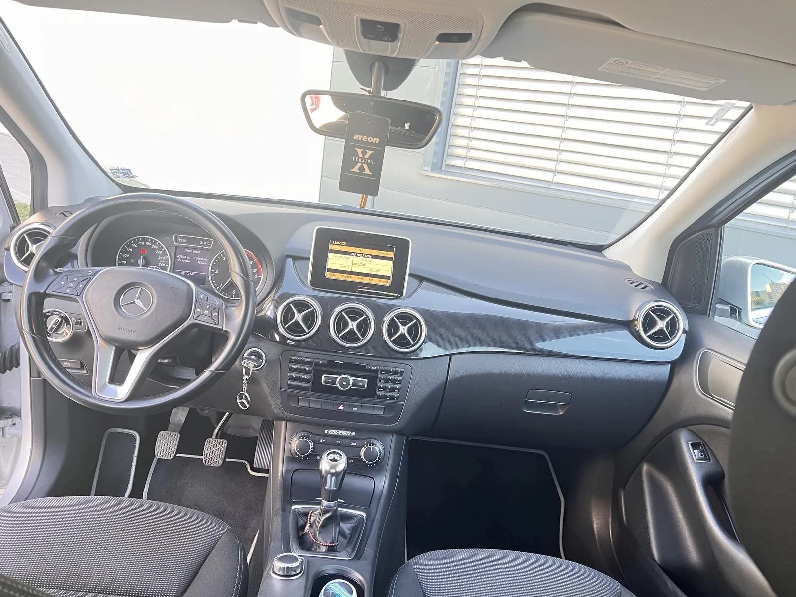 Mercedes-Benz B 180 CDI, снимка 11 - Автомобили и джипове - 54725855
