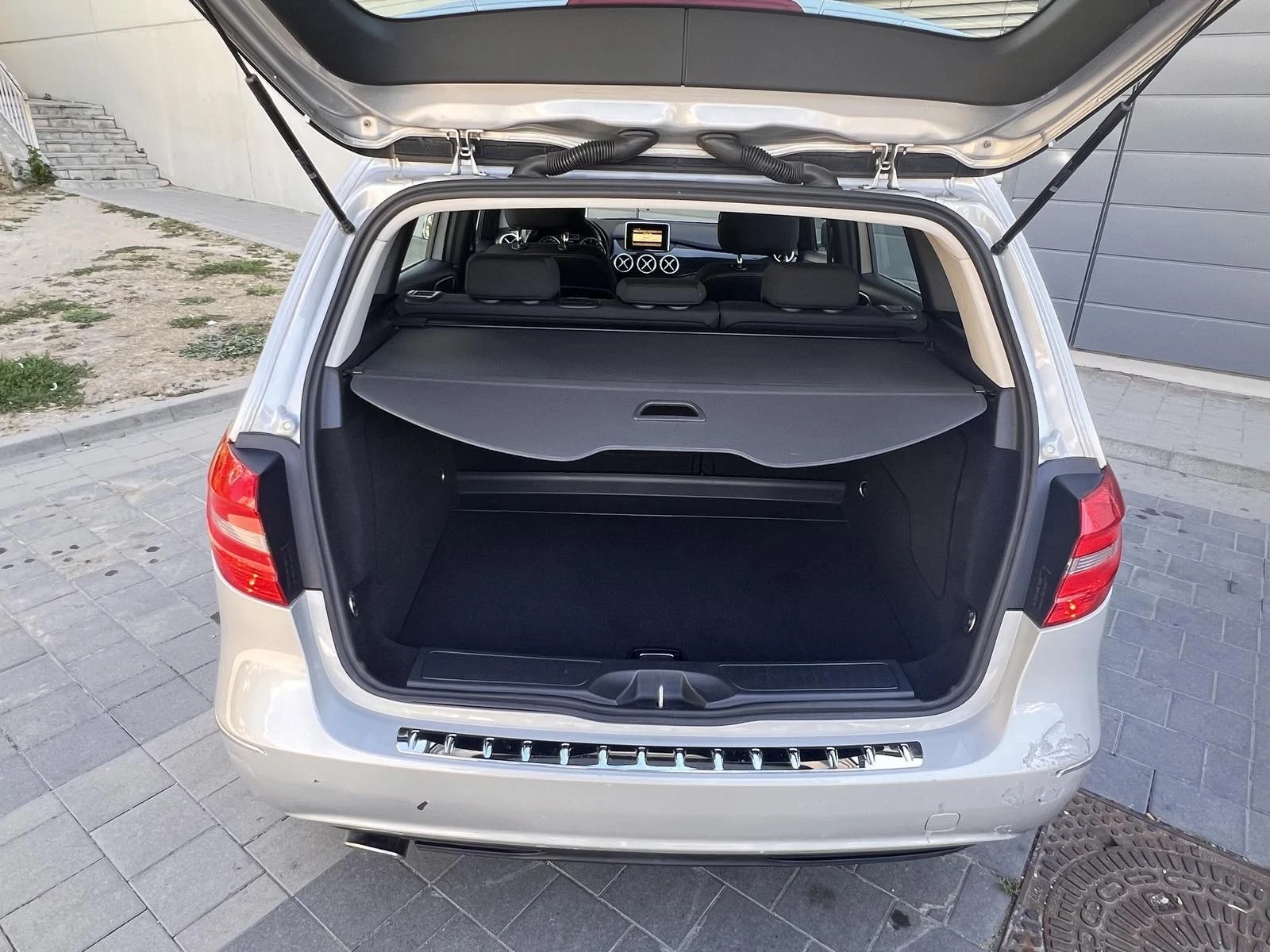 Mercedes-Benz B 180 CDI, снимка 13 - Автомобили и джипове - 54725855